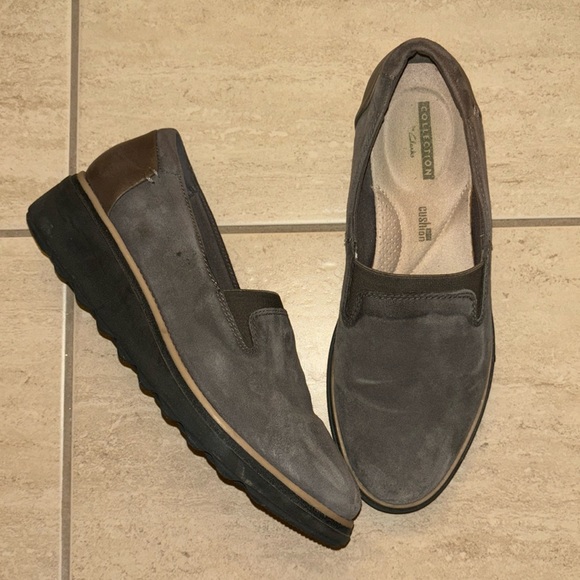 Clarks women's * Sharon Dolly * Grey Suede Slip-On  Cushion Plus Shoes - Picture 7 of 9